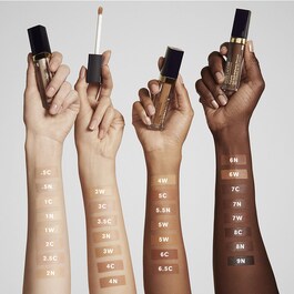 Futurist Soft Touch Brightening Skincealer - Concealer