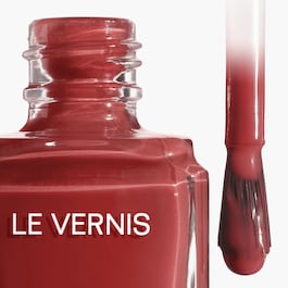 LE VERNIS - Farbe und Glanz mit langem Halt