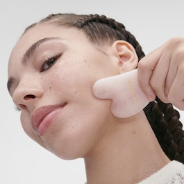 Gua Sha Quartz Rose - Gesicht und Hals