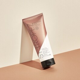 Gradual Tan Tinted – Straffende, getönte Bräunungslotion für den Körper