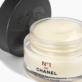N°1 DE CHANEL REVITALISIERENDE AUGENCREME - Gegen Augenschatten und Schwellungen