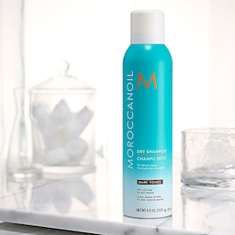 Trockenshampoo dunkle Haare