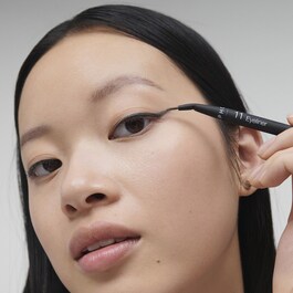 11 Le Pinceau Eyeliner - Intuitive Anwendung, perfektes Finish