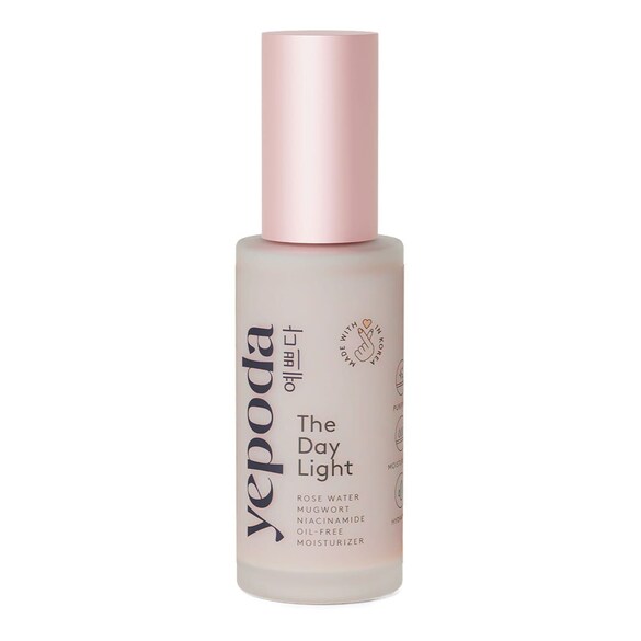 The Day Light - Ölfreie Tagescreme mit Rosenwasser, Beifuß und Niacinamid, YEPODA