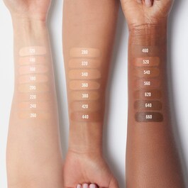 Anticernes Illuminant Surrealskin™ - Aufhellender Concealer