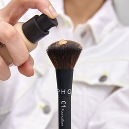 01 Le Pinceau Fond De Teint - Intuitive Anwendung, perfektes Finish