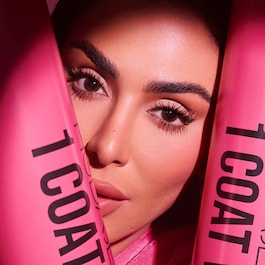 1 Coat Wow! - Mascara für Schwung und Volumen