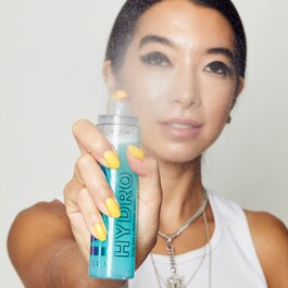 Hydro Grip Set & Refresh Spray