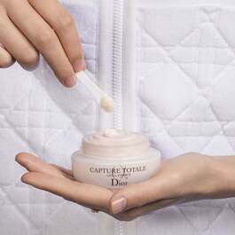 Capture Totale – Firming & Wrinkle-Correcting Creme