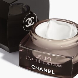 LE LIFT SOIN LÈVRES ET CONTOURS - Glättet, Festigt, Polstert auf