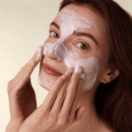 Deep Cleansing Foam - Leichter und fluffiger Reinigungsschaum