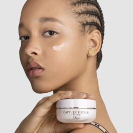 Capture Totale - Firming & Wrinkle-Correcting Creme
