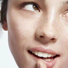 Moisture Surge Lip - Hydro Plump Treatment