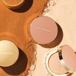Ever Matte Compact Powder - Mattierender Kompaktpuder mit Pfirsichbaum-Milch