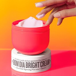 Bom Dia BrightTM - Nährende Körpercreme