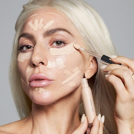 Triclone Skin Tech Hydrating Concealer mit fermentierter Arnika - Concealer
