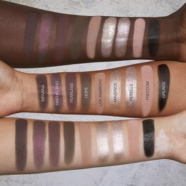 Pretty Grunge -  Palette mit 18 Lidschatten