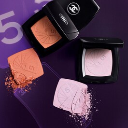 LES TAROTS DE CHANEL - Mattes Puder-Rouge