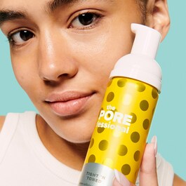 The POREfessional Tight 'n Toned - Poren verfeinernder Schaum-Toner mit AHA+PHA 