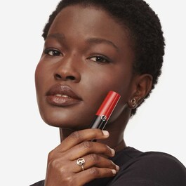 Lip Power - Lang anhaltender Lippenstift mit intensiver Farbe