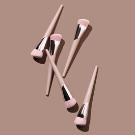 Precision Foundation Brush 145 - Make-up-Pinsel