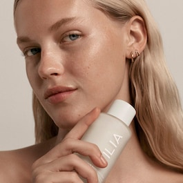 The Base Face Milk - Gesichts-Essenz und -Feuchtigkeitspflege
