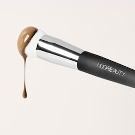 Huda Beauty Base Brush - Foundation-Pinsel
