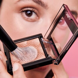 Face Shimmering Puder