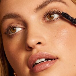 Fullest Volumizing - Mascara