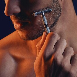 Sauvage - Duftendes Rasiergel für Herren
