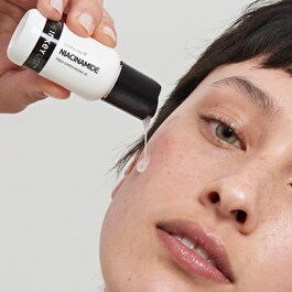 Talgregulierendes Niacinamid Serum