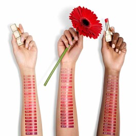 KissKiss Shine Bloom - Lippenstift mit 95% Inhaltsstoffen natürlichen Ursprungs