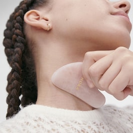 Gua Sha Quartz Rose - Gesicht und Hals