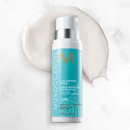 Lockencreme