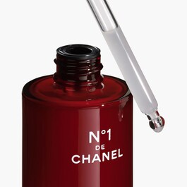 N°1 DE CHANEL REVITALISIERENDES SERUM - Wirkt Vorbeugend Und Korrigierend