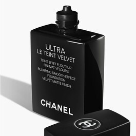 ULTRA LE TEINT VELVET - Foundation Mit Weichzeichnereffekt