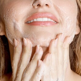 Kurkuma Glow Foaming Cleanser - Schäumendes Reinigungsgel