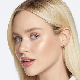 Shimmering Skin Perfector - Highlighter