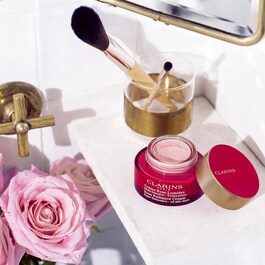 Multi Intensive 50+ Crème Rose Lumière