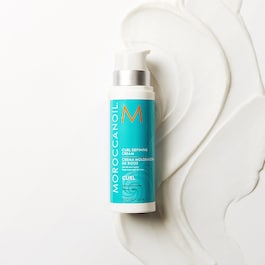 Lockencreme