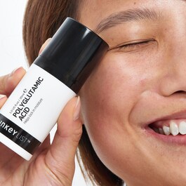Feuchtigkeitsserum mit Polyglutaminsäure