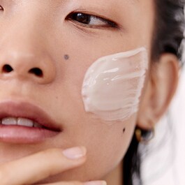 Rose Sleeping Mask - Gesichtsmaske für die Nacht mit Rosenwasser
