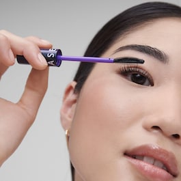 LOVE THE LIFT - Mascara mit sofortigem Schwung und geliftetem Volumen