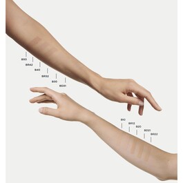 ULTRA LE TEINT VELVET - Foundation Mit Weichzeichnereffekt