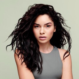 Curlbond™ - Leicht modellierendes Reinigungsmousse für das Haar