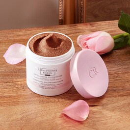 Waschpaste mit Rosenextrakten für mehr Volumen