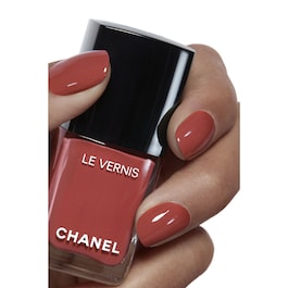 LE VERNIS - Farbe und Glanz mit langem Halt