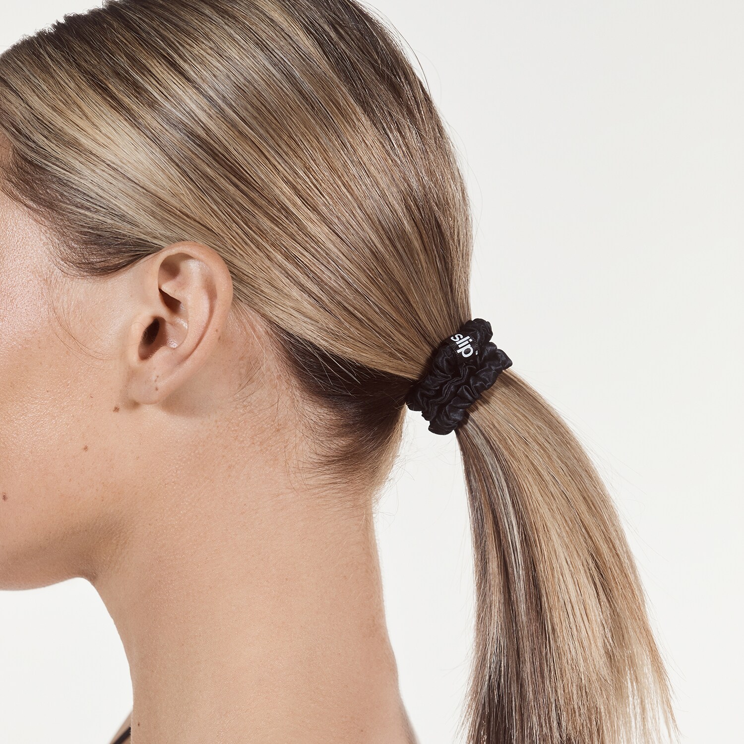 SHE DEA Glitzer-Haargummi – 1 Stück, 55 Cm Länge – Hochwertiges Kunstfaser-Band Für Stylische Frisuren